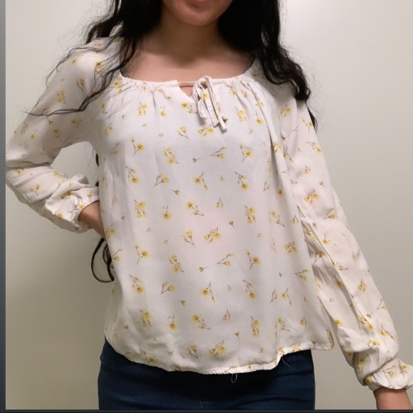 White mesh like blouse with yellow flowers - Picture 2 of 3